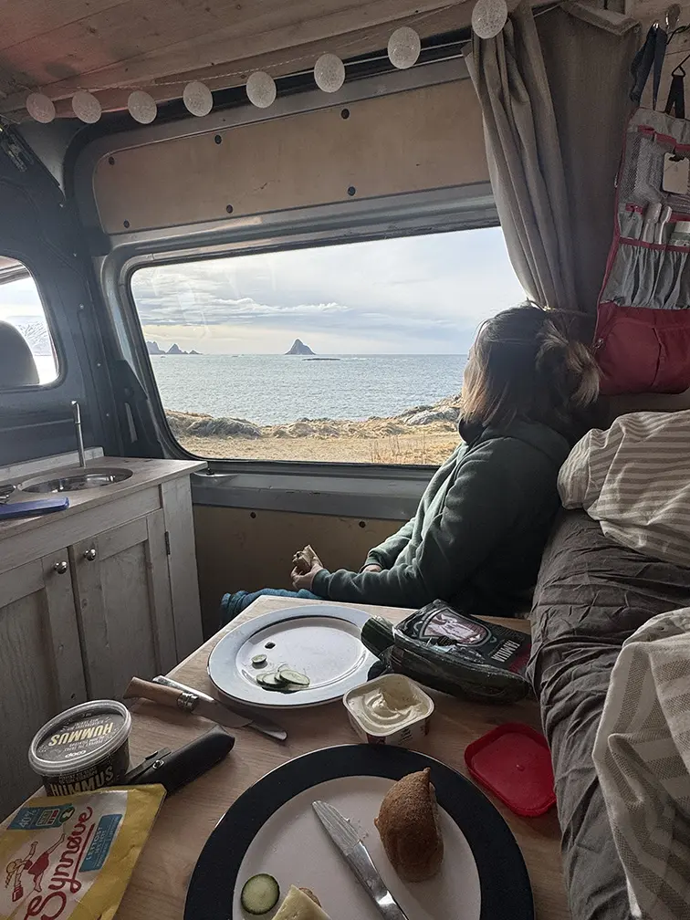 Lofoten Nomads: campervan